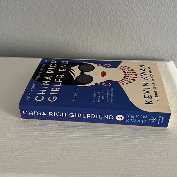 China Rich Girlfriend - Picture 3 of 3